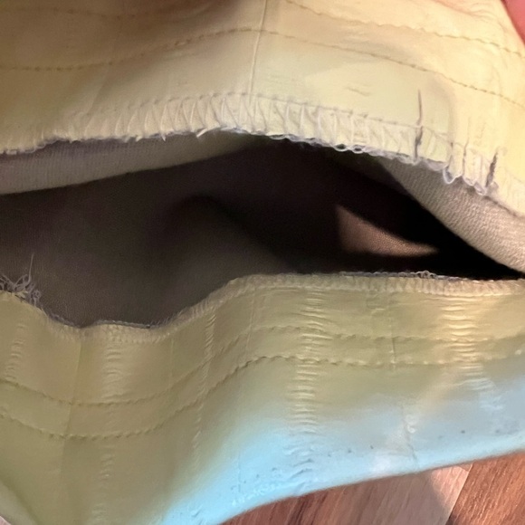 Good American women’s key lime, yellow faux leather overalls, size 15, straight - Picture 7 of 16